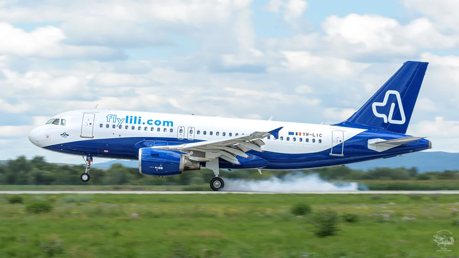 FlyLili YR-LIC - Airbus A319-112