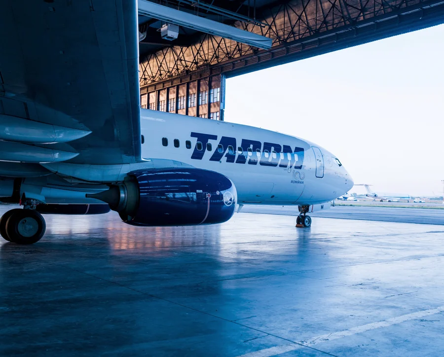 TAROM YR-BGM - Boeing 737-800NG