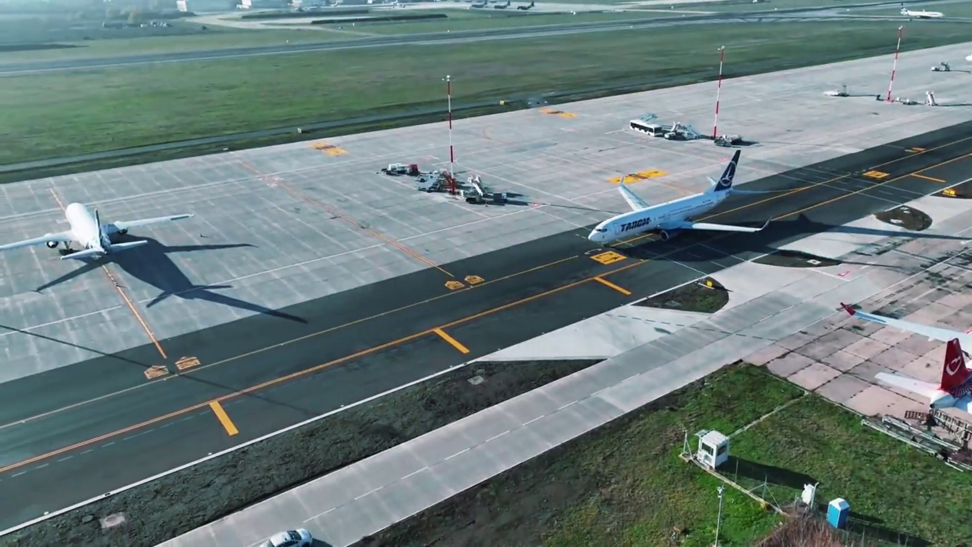 Aeroportul Internațional „Henri Coandă” București, în transformare: prima modernizare finalizată, pasaj rutier în pregătire și cea mai mare investiție din istoria aeroportului